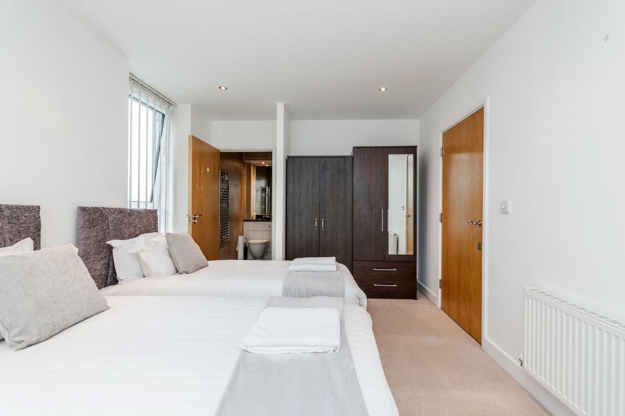 Royal Docks Penthouse Apartment London Luaran gambar
